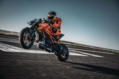 最長4年間の『プレミアムメーカー保証プログラム』実施 | KTM 日本